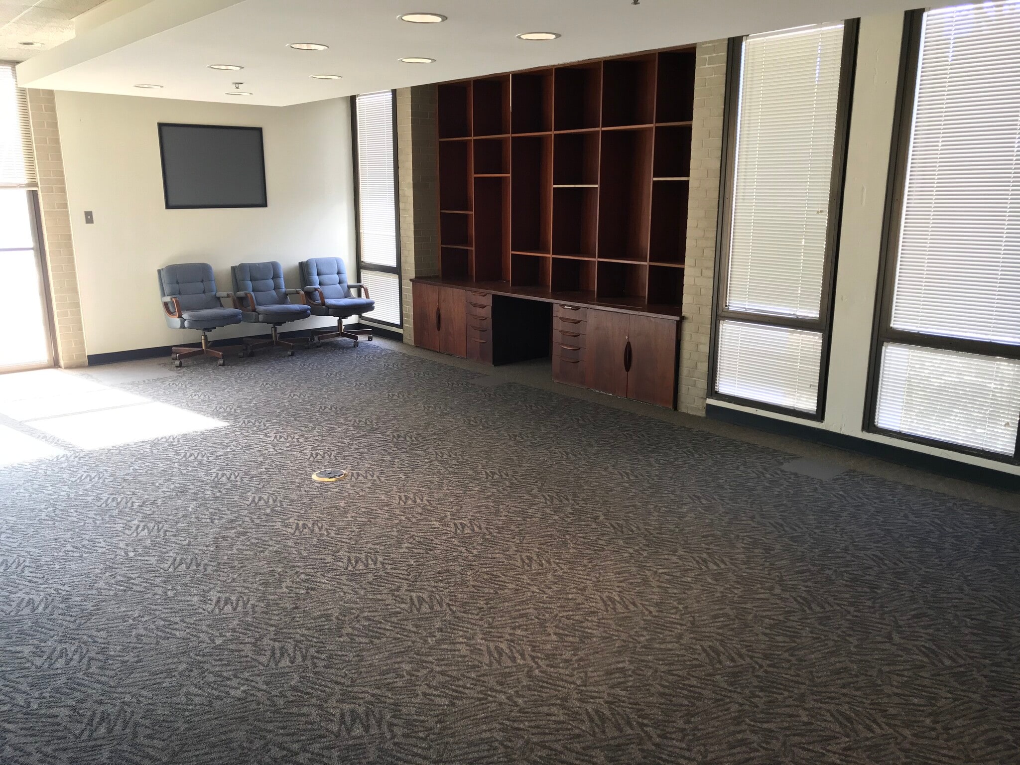 3701 Southwestern Blvd, Baltimore, MD for lease Interior Photo- Image 1 of 12