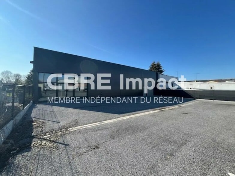 Retail in Bétheny for lease - Building Photo - Image 3 of 9