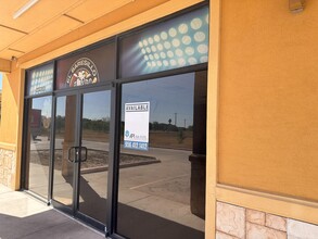 Retail in Edinburg, TX for lease Building Photo- Image 2 of 4