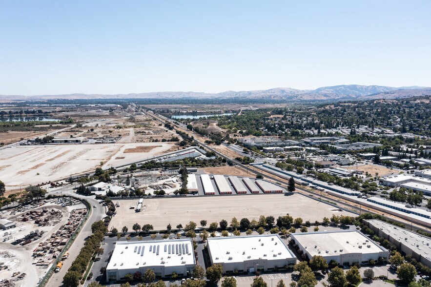 3500 Boulder St, Pleasanton, CA for lease - Building Photo - Image 2 of 4