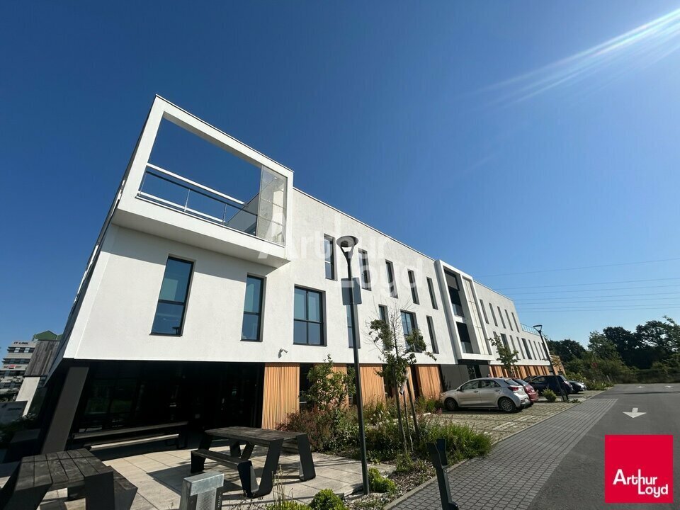 Office in Cesson-Sévigné for lease Building Photo- Image 1 of 10