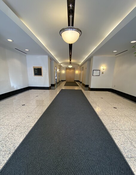 1515 K St, Sacramento, CA for lease - Lobby - Image 2 of 12