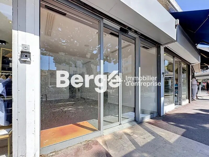 Retail in Antibes for lease Building Photo- Image 1 of 7