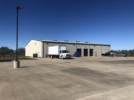 AVAILABLE IMMEDIATELY  2000sqft Warehouse - Warehouse