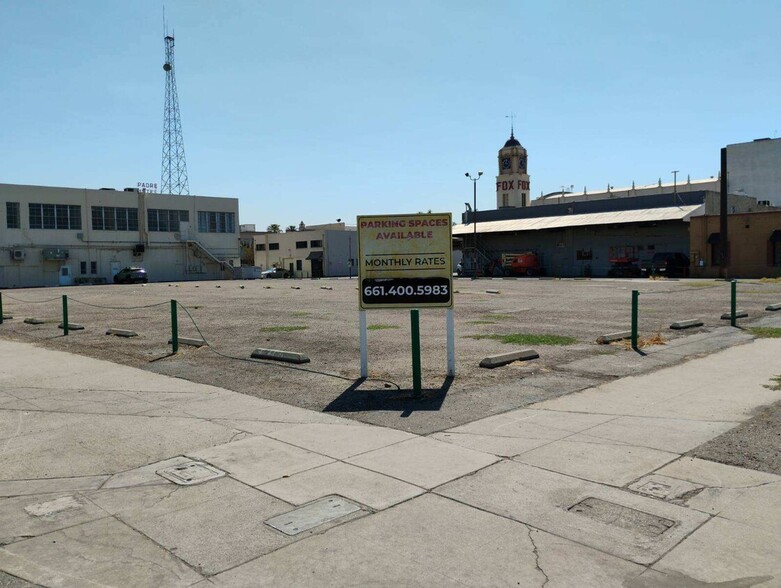 2007 Eye St, Bakersfield, CA for lease - Primary Photo - Image 1 of 4