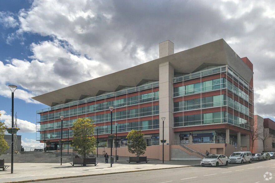 Plaza Constitución, 2, Fuenlabrada, Madrid for lease - Primary Photo - Image 1 of 2