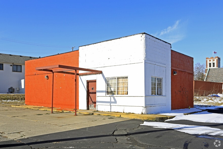 180 Orchard Lake Rd, Pontiac, MI for sale - Building Photo - Image 3 of 13