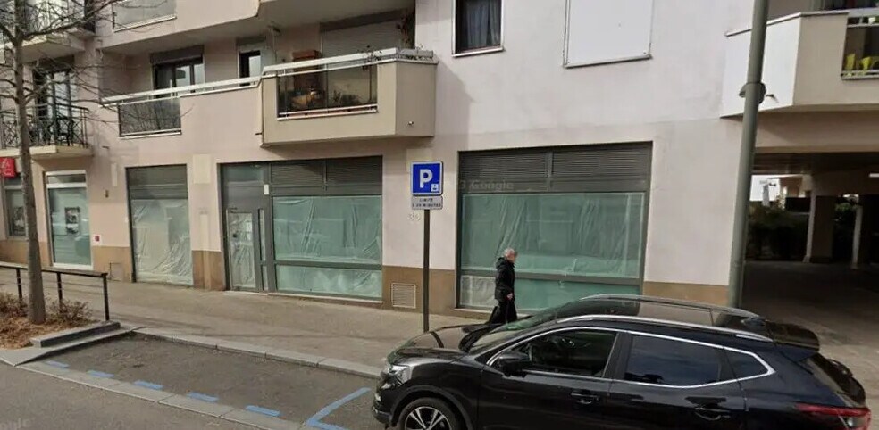 Office in Viroflay for lease - Building Photo - Image 1 of 9