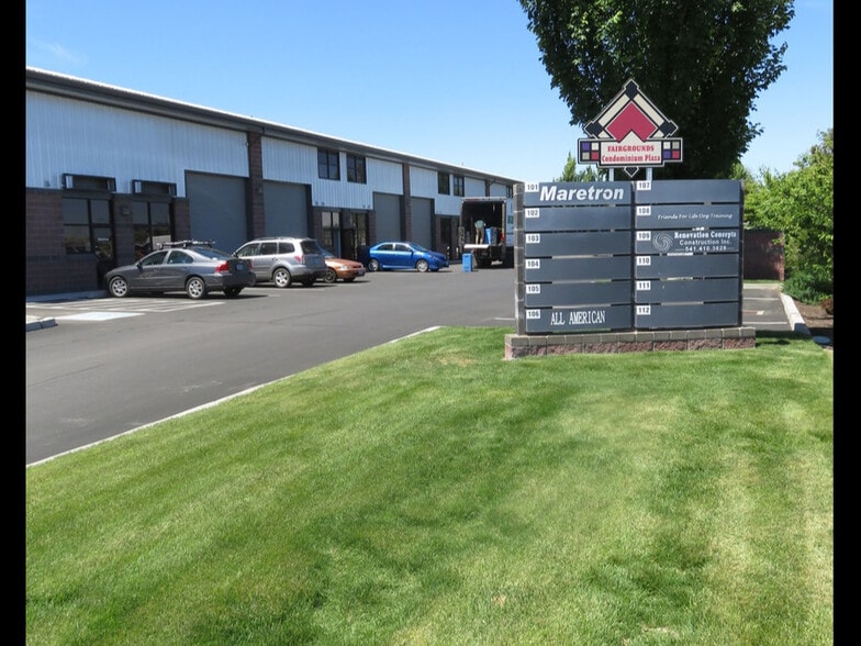 2121 SW Deerhound Ave, Redmond, OR for lease - Building Photo - Image 3 of 13
