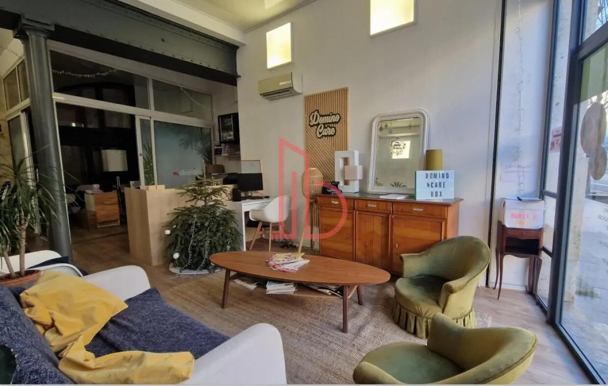 Office in Bordeaux for lease Building Photo- Image 1 of 8