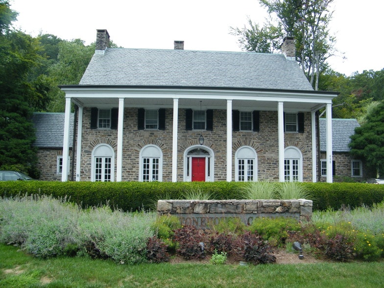 635 Danbury Rd, Ridgefield, CT for sale - Building Photo - Image 1 of 1
