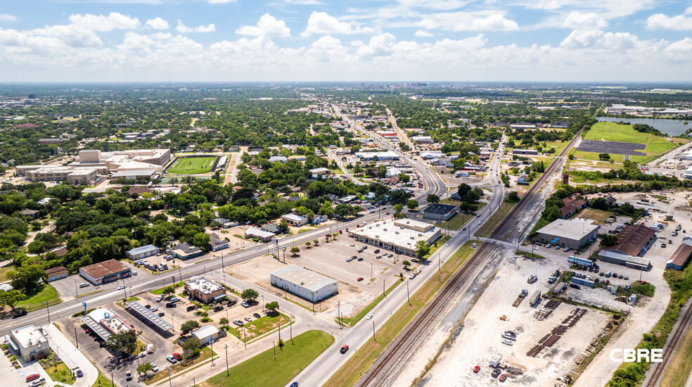 1010 S Texas Ave, Bryan, TX for sale - Building Photo - Image 2 of 3