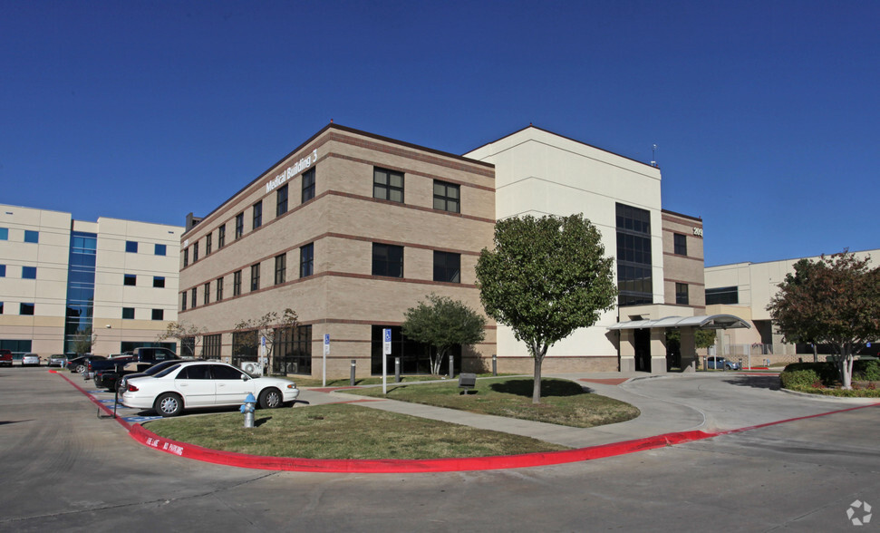 209 N Bonnie Brae St, Denton, TX, 76201 - Office/Medical Space For ...