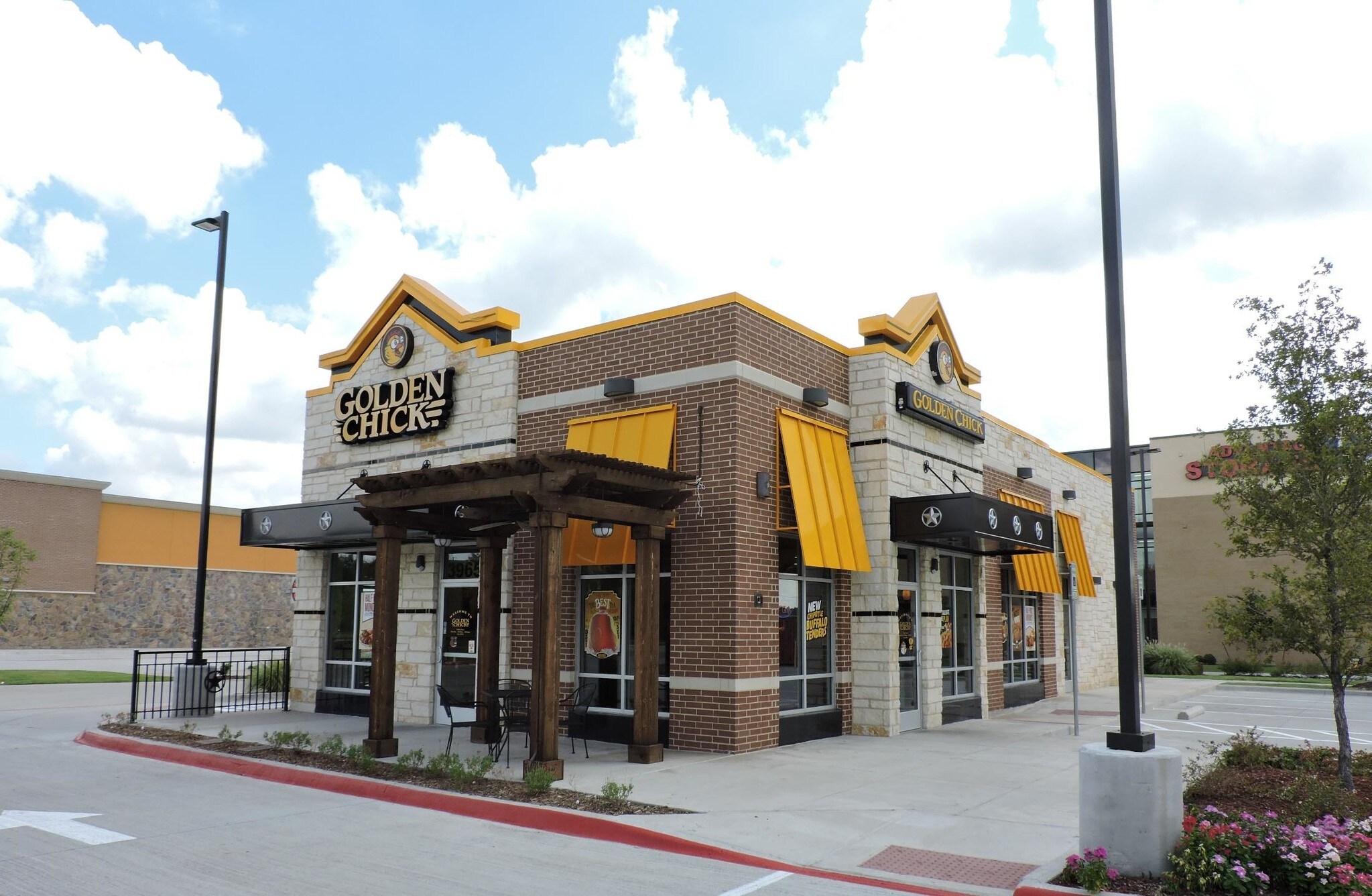 1001 E Davis St, Mesquite, TX for sale Primary Photo- Image 1 of 1