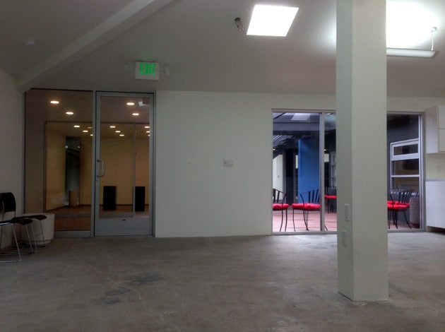 2020 S Robertson Blvd, Los Angeles, CA for lease - Building Photo - Image 3 of 11