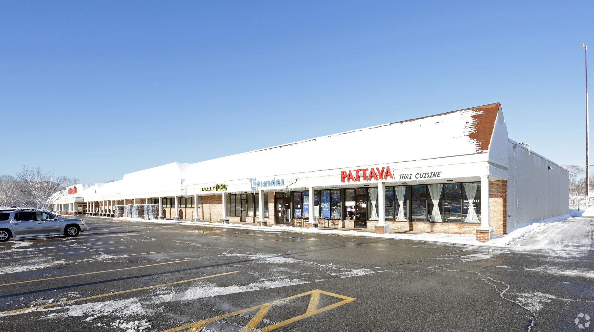 10501070 Willett Ave, East Providence, RI 02915 Riverside Plaza