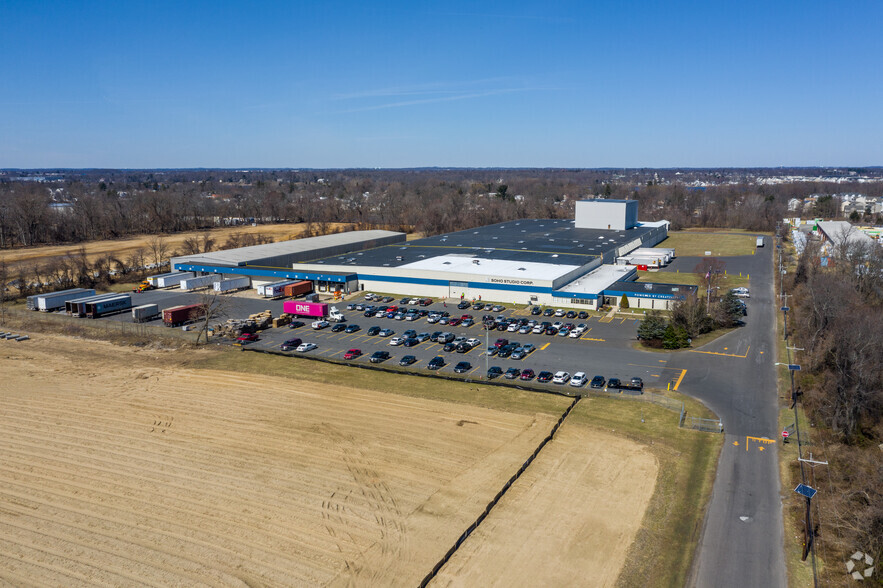 800 Coopertown Rd, Delanco, NJ for lease - Building Photo - Image 1 of 12