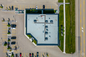 542 Laura Ave, Red Deer County, AB - aerial  map view - Image1