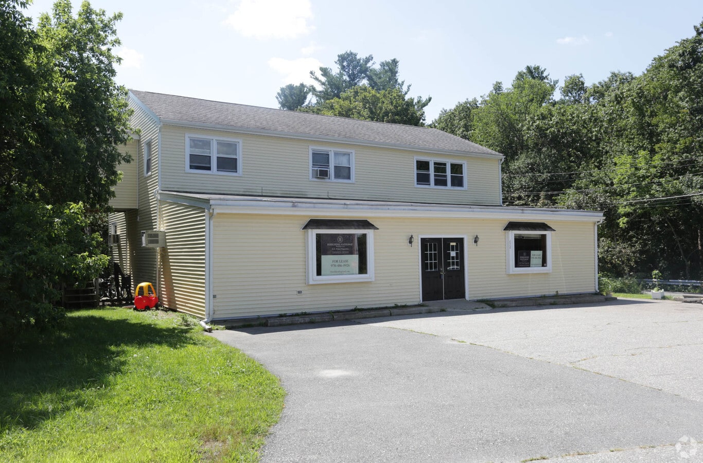 676 Great Rd, Littleton, MA 01460