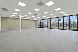 1971 N West Ln, Stockton, CA for lease Interior Photo- Image 1 of 21