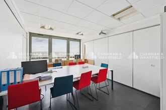 83 Boulevard Exelmans, Paris for lease Interior Photo- Image 2 of 10