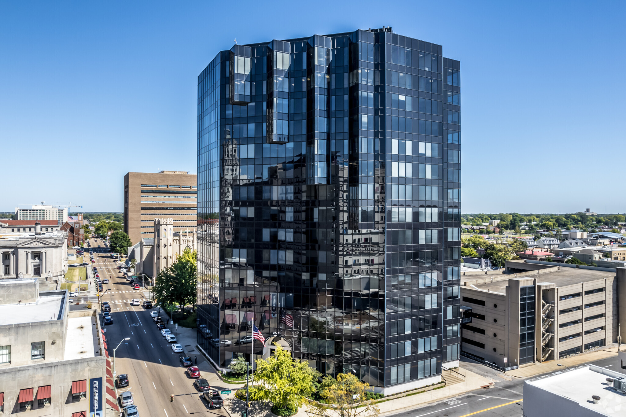 200 Jefferson Ave, Memphis, TN for lease Building Photo- Image 1 of 21