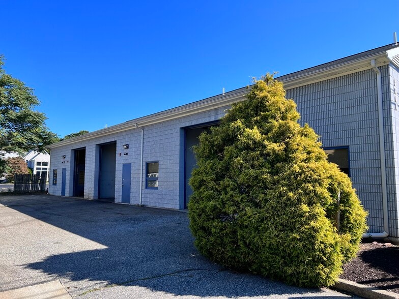 5800 Post Rd, East Greenwich, RI for lease - Building Photo - Image 2 of 10