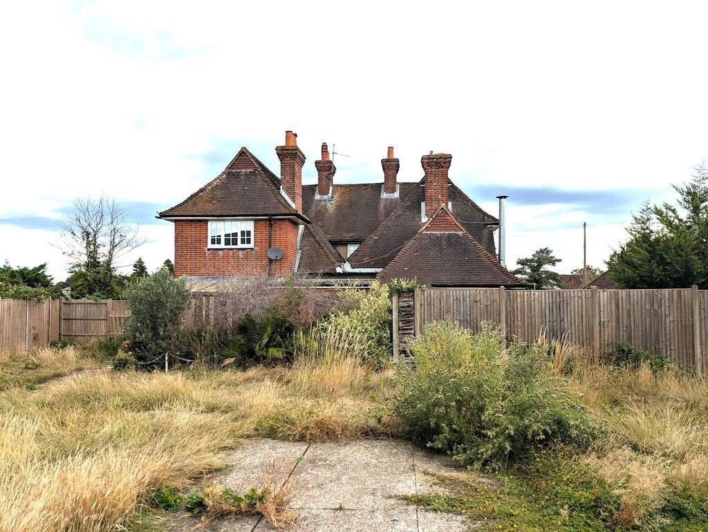 89 Oak Hl, Guildford for sale Building Photo- Image 1 of 11