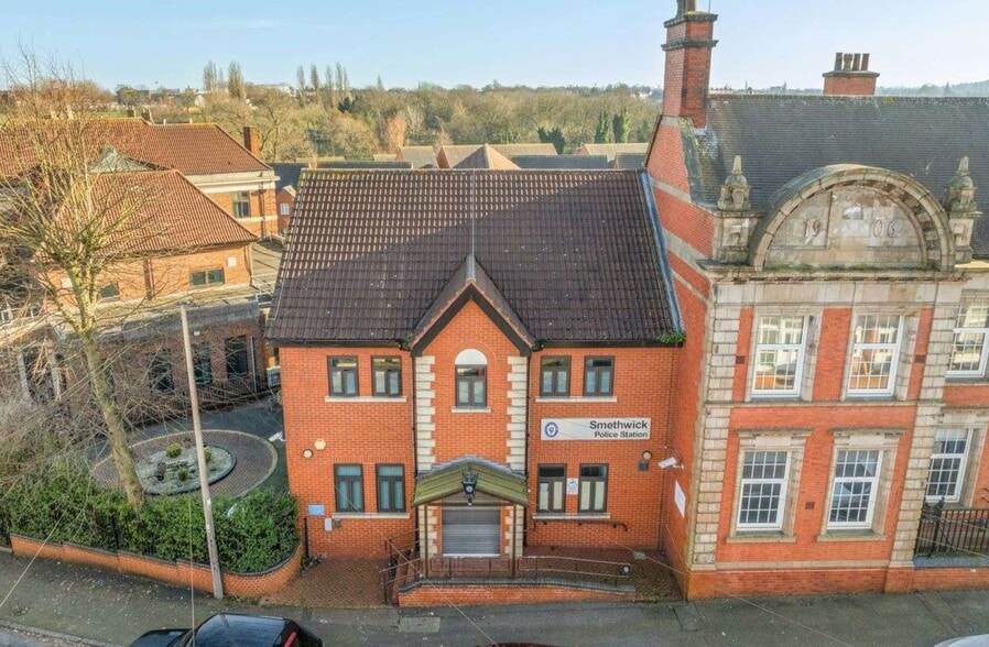 39 Piddock Rd, Smethwick for sale - Building Photo - Image 2 of 3