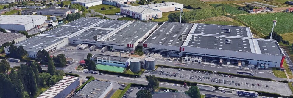 Industrial in Toufflers for lease - Aerial - Image 1 of 10