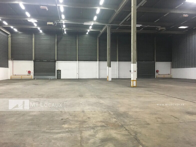 Industrial in Aulnay-sous-Bois for lease - Interior Photo - Image 3 of 7