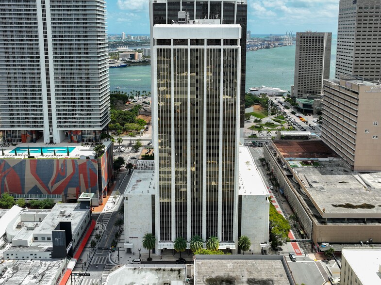 1 SE 3rd Ave, Miami, FL for lease - Building Photo - Image 1 of 22