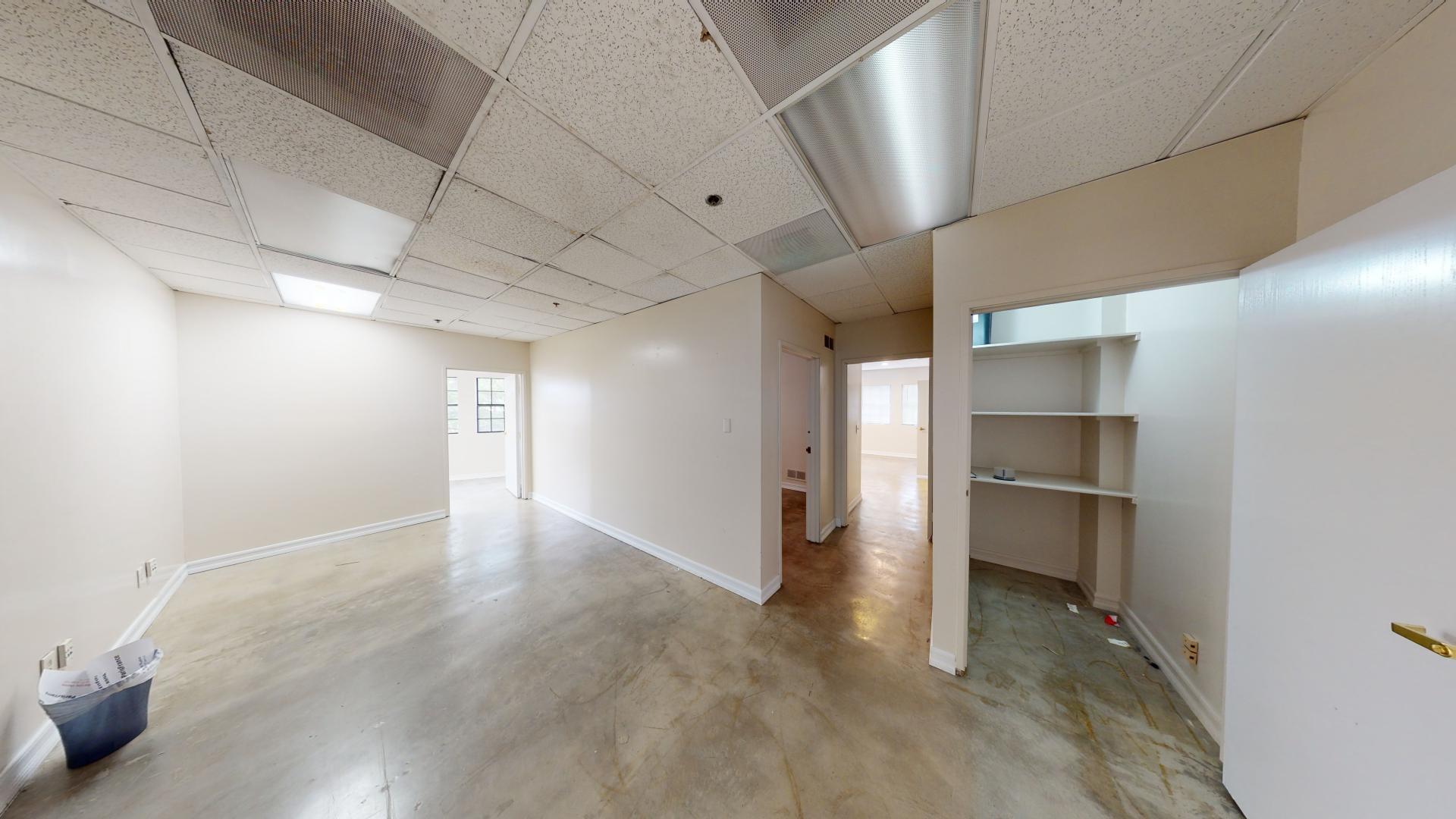 120 N Victory Blvd, Burbank, CA for lease Interior Photo- Image 1 of 5