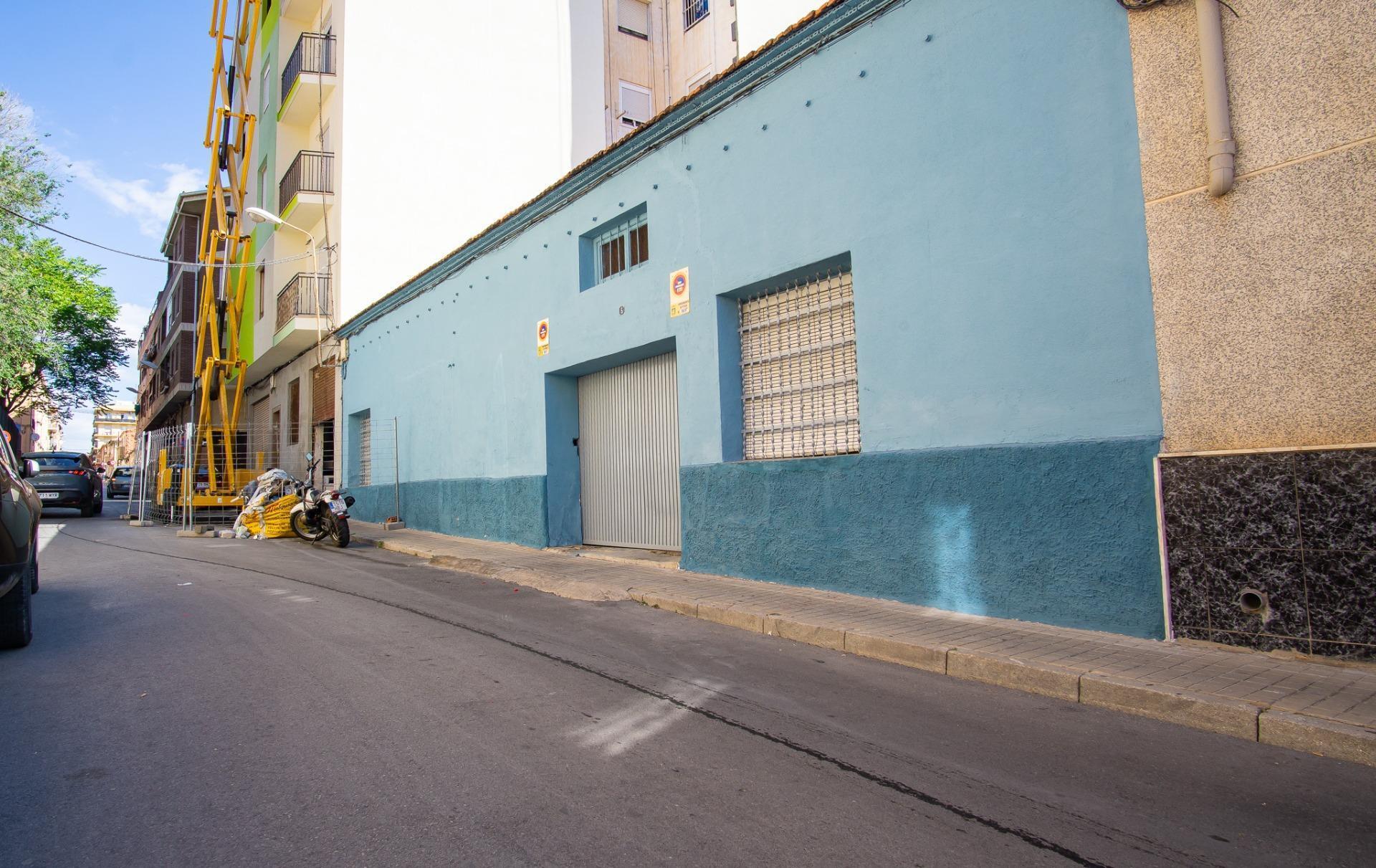 Retail in Petrer for sale Building Photo- Image 1 of 8