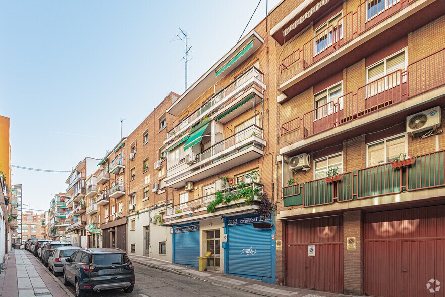Calle Sílfide, 10, Madrid, Madrid for sale - Primary Photo - Image 1 of 1