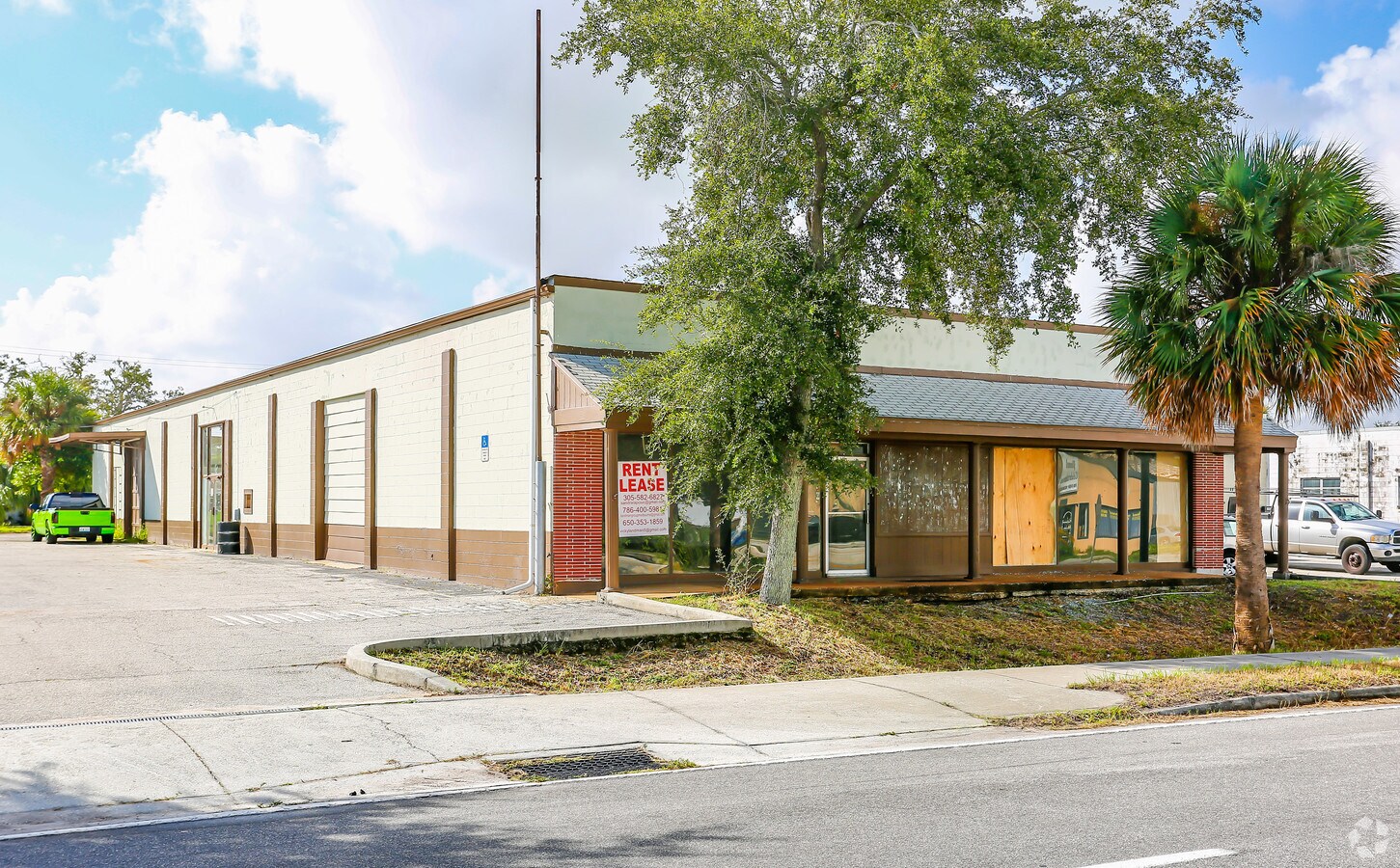 985 Aurora Rd, Melbourne, FL 32935