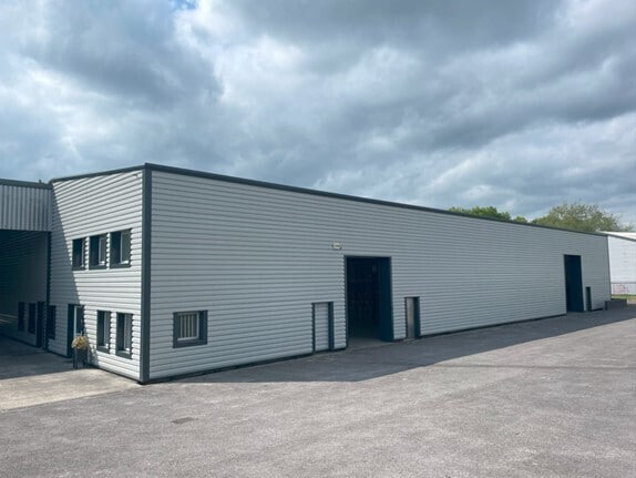 Bennetts Field Trading Estate, Wincanton for lease - Building Photo - Image 1 of 5