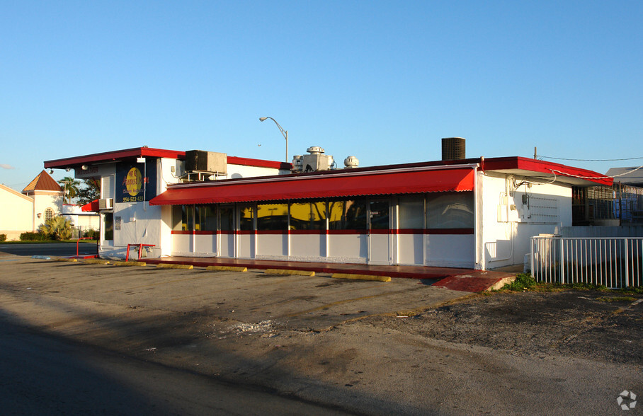 1301 N Federal Hwy, Hollywood, FL for lease - Primary Photo - Image 2 of 7