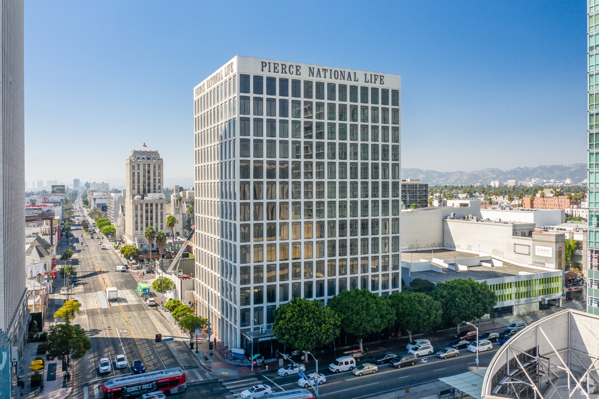 3807 Wilshire Blvd, Los Angeles, CA for lease Building Photo- Image 1 of 4