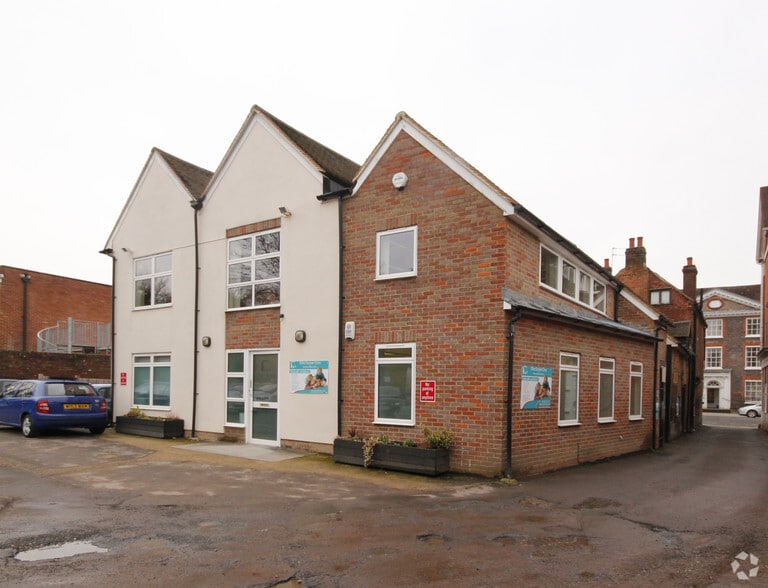 Portland Pl, Marlow for lease - Primary Photo - Image 1 of 2