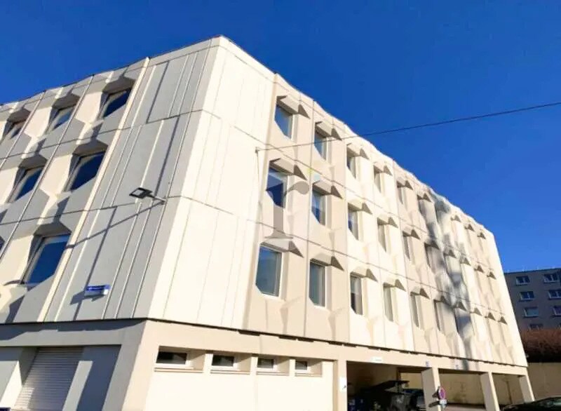 Office in Béthune for lease Building Photo- Image 1 of 6