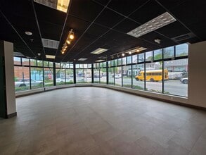 50 Glen Cove Rd, Greenvale, NY for lease Interior Photo- Image 2 of 9