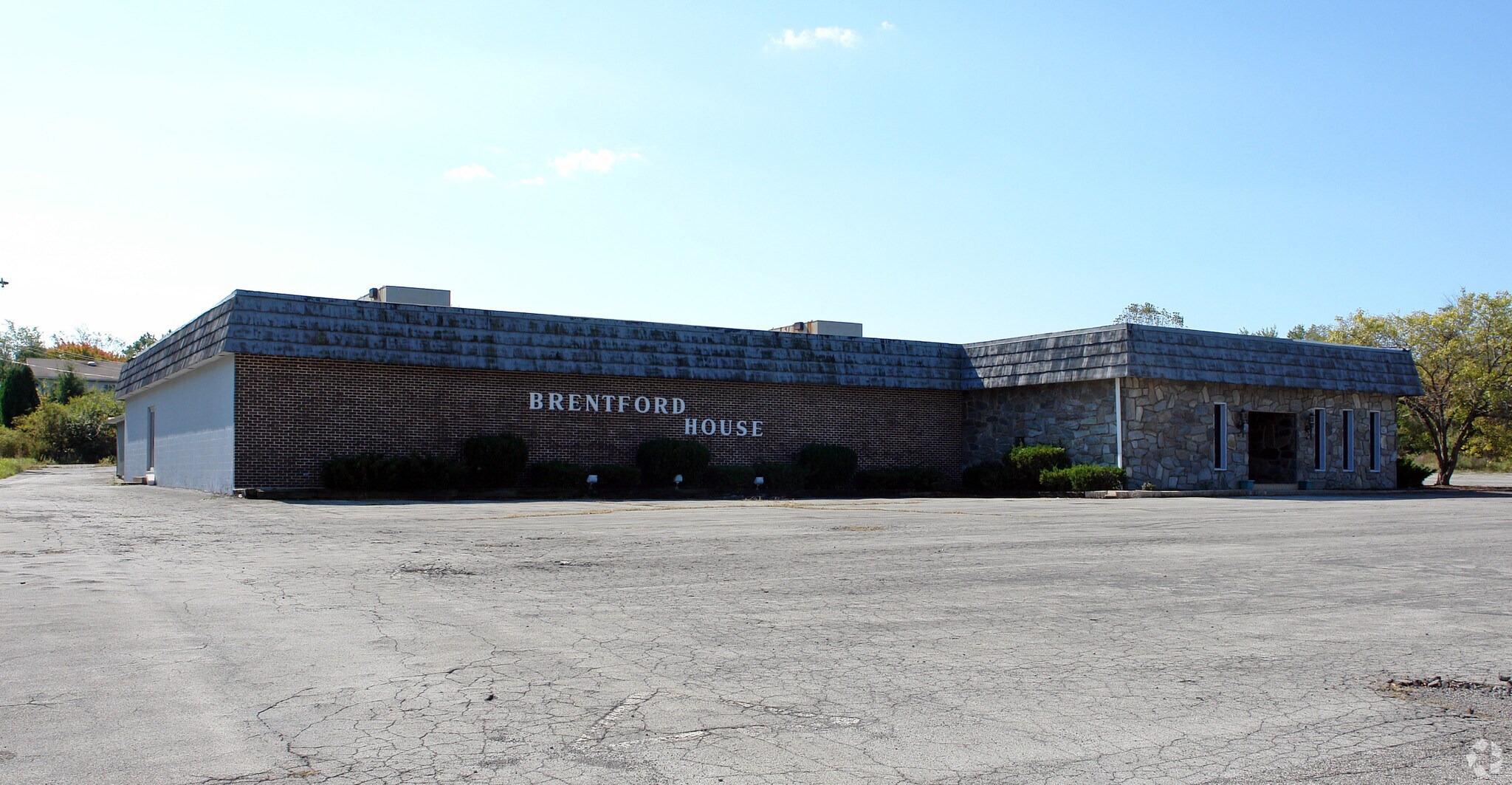 737 Myron St, Hubbard, OH for sale Primary Photo- Image 1 of 1