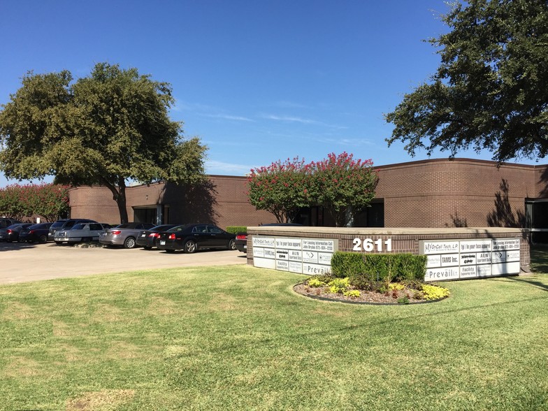 2611 Westgrove Dr, Carrollton, TX for lease - Building Photo - Image 1 of 3