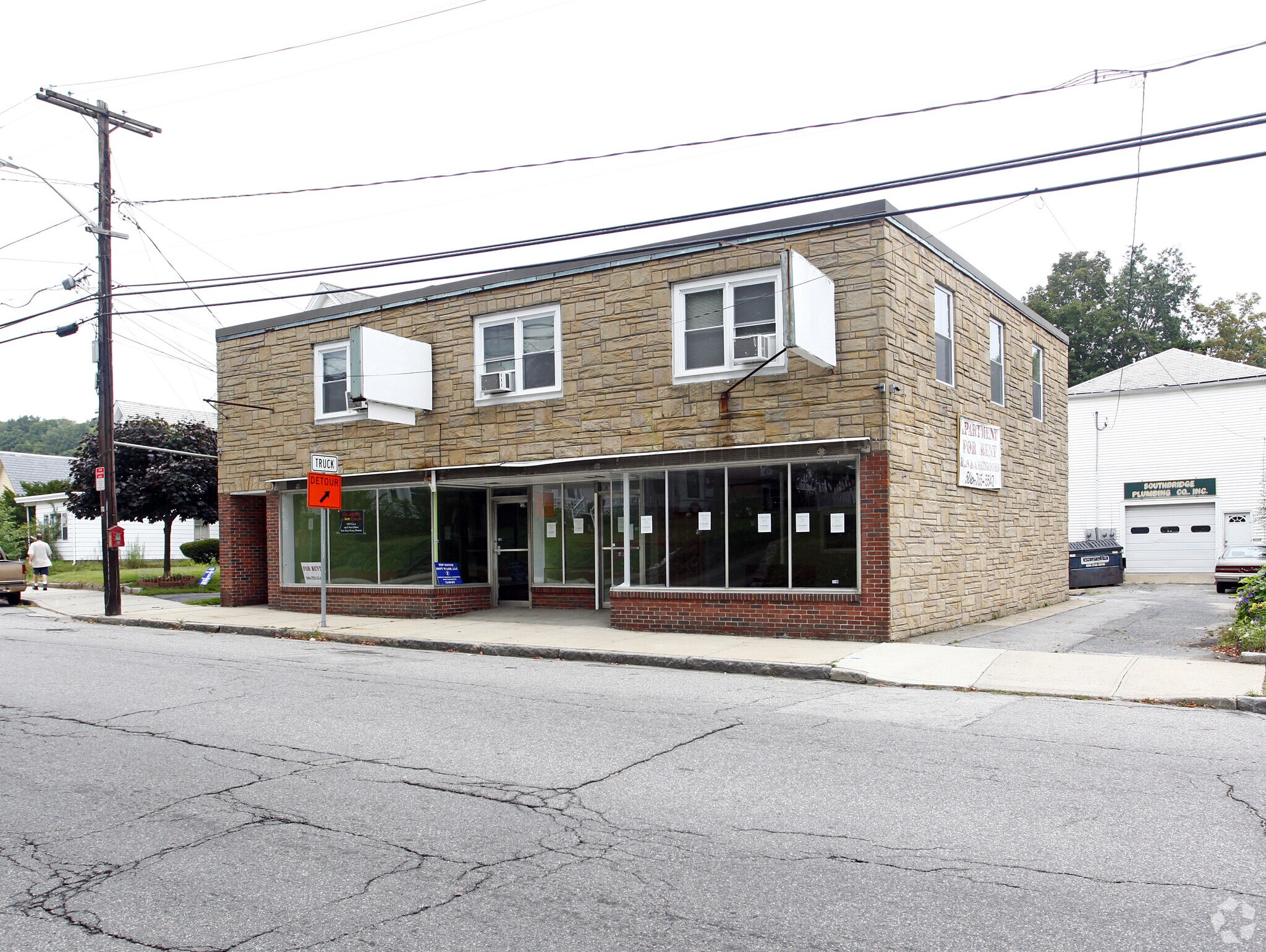 186 Hamilton St, Southbridge, MA for sale Primary Photo- Image 1 of 1