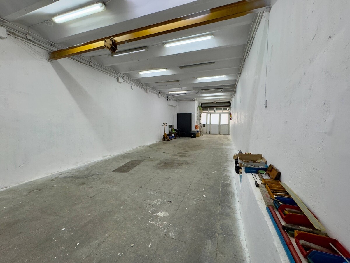 Sant Adrià de Besòs, BAR 08930 -  -  - Interior Photo - Image 1 of 2