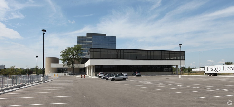 6865 Century Ave, Mississauga, ON for lease - Building Photo - Image 2 of 8