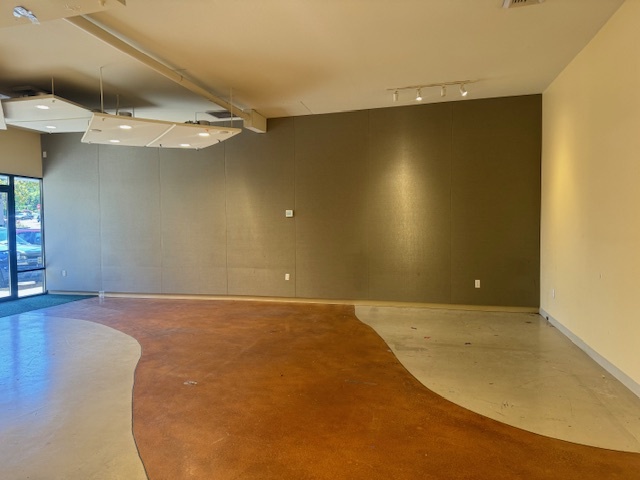 3320 W McGraw St, Seattle, WA for lease - Interior Photo - Image 2 of 9