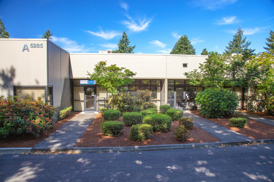 5285 NE Elam Young Pky, Hillsboro, OR for lease - Building Photo - Image 1 of 6