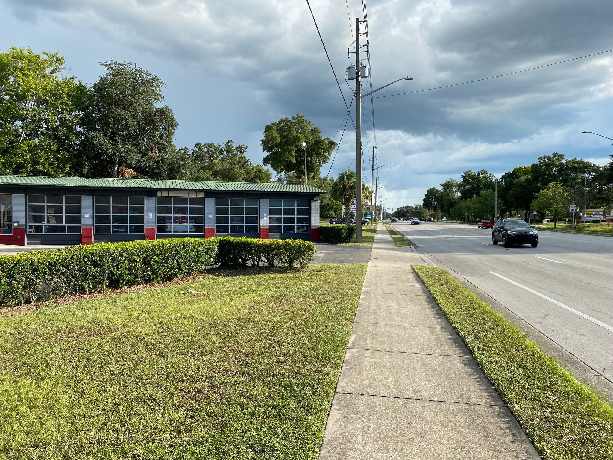 2525 N Main St, Gainesville, FL 32609 Safelite AutoGlass